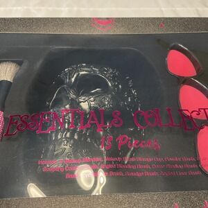 Gothic Blk Embossed skull Makeup Holder 9 Hot Pink Rhinestone Brushes 3 Blenders